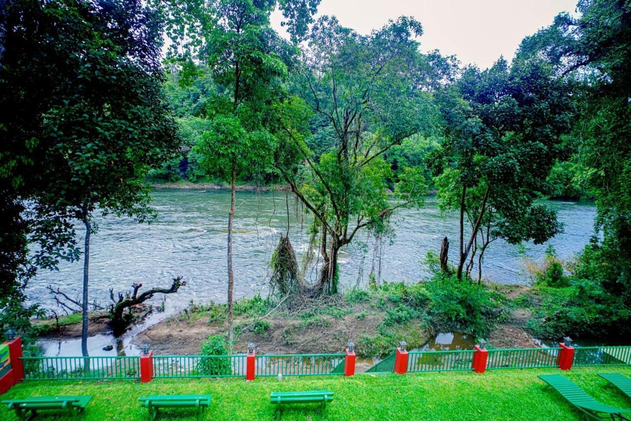 Falcon Riverview Resorts Kuttampuzha Exterior foto