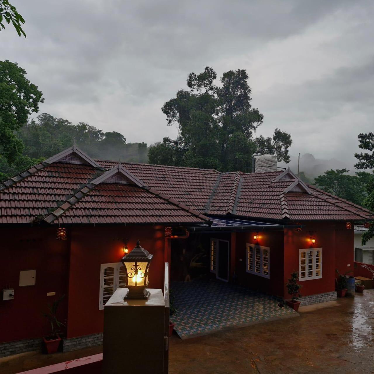 Falcon Riverview Resorts Kuttampuzha Exterior foto